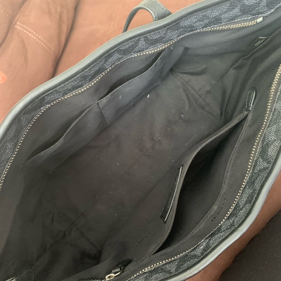 Coach Black Signature Zip Tote Bag - Picture 5 of 7